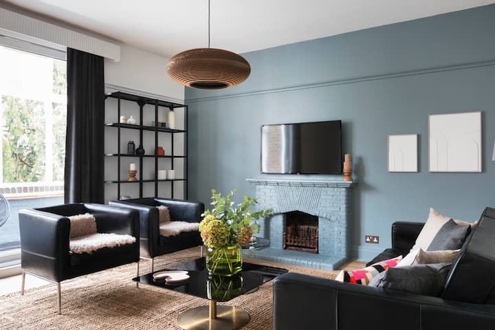 Spacious Modern New Listing - Notting Hill