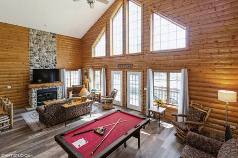 Luxurious Cabin / Starved Rock!