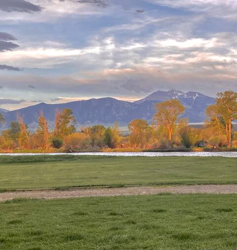 Luxury Home on Madison River!