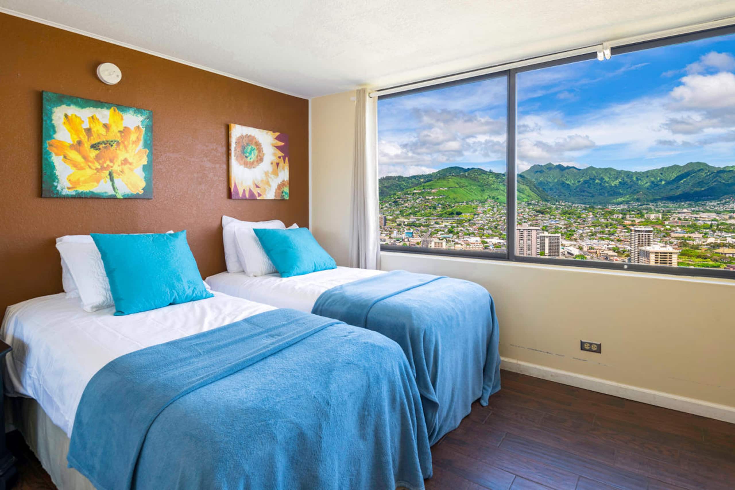 HM PH 303 Comfy Penthouse in Waikiki - Sleeps 6 - Image 2