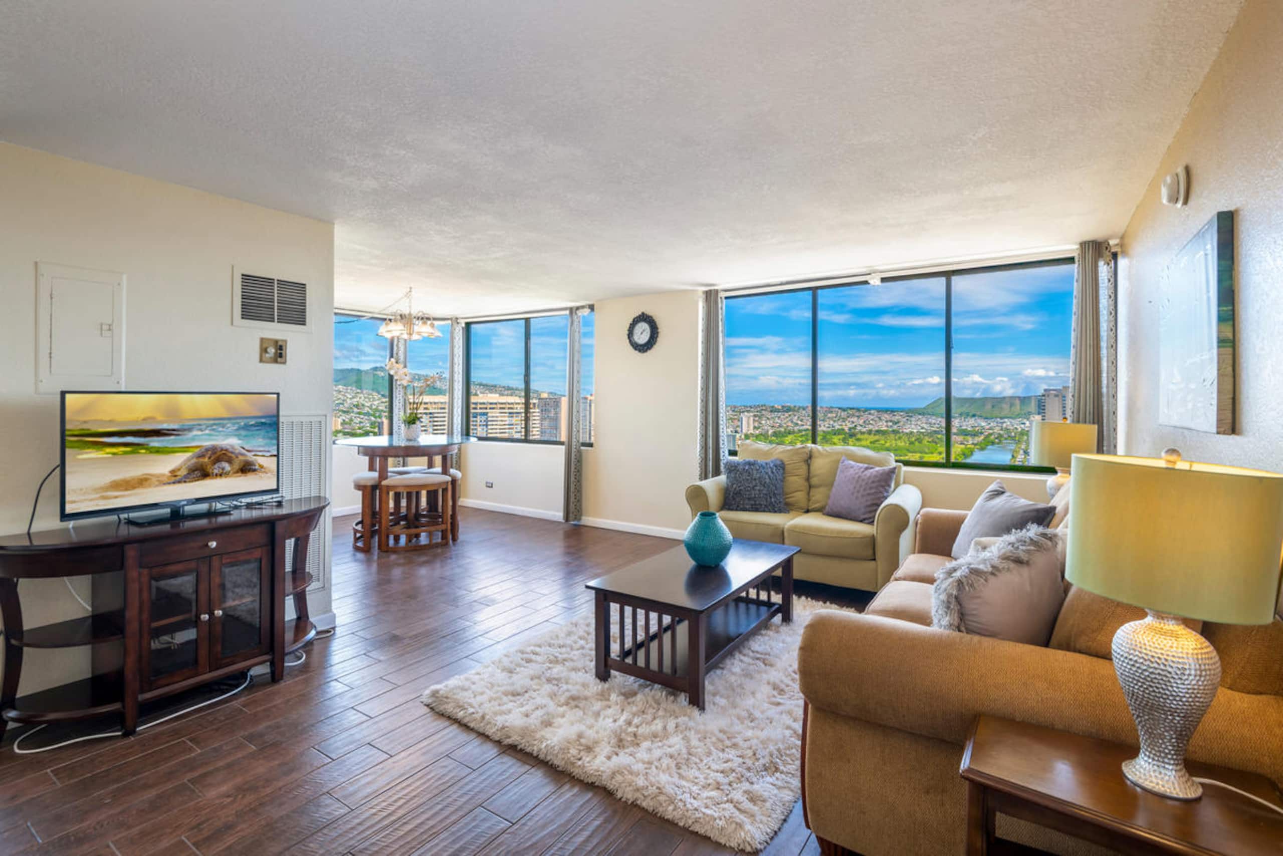 HM PH 303 Comfy Penthouse in Waikiki - Sleeps 6 - Image 4