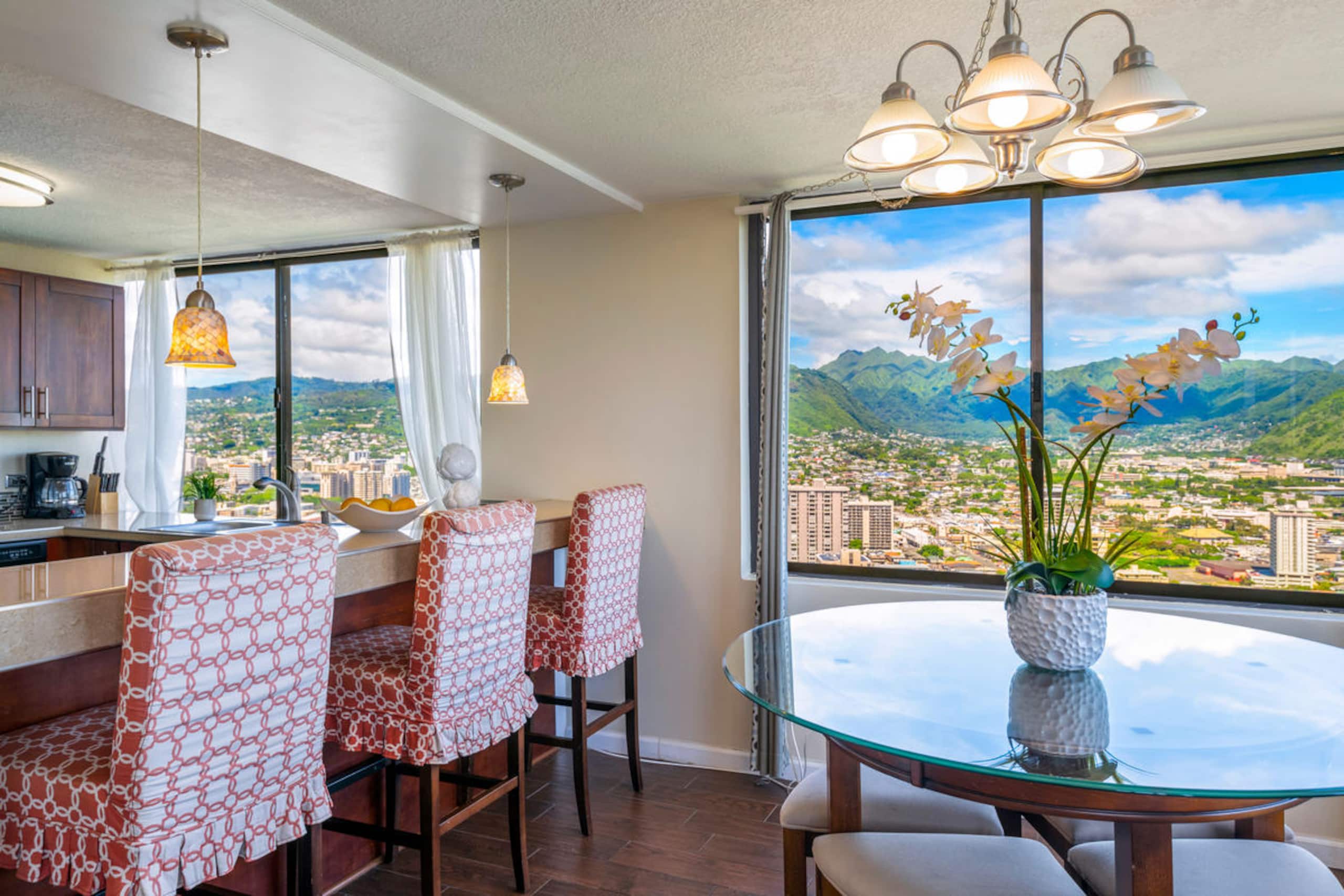 HM PH 303 Comfy Penthouse in Waikiki - Sleeps 6 - Image 11