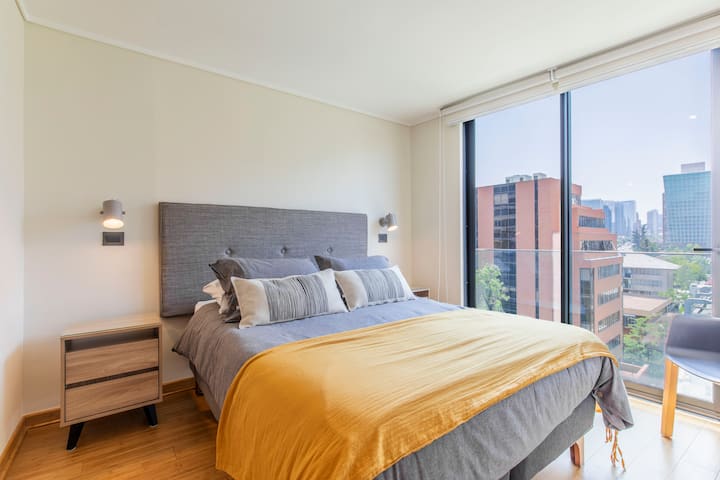 Ერთი ორადგილიანი საწოლი, ზომით 200 სმ x 150 სმ