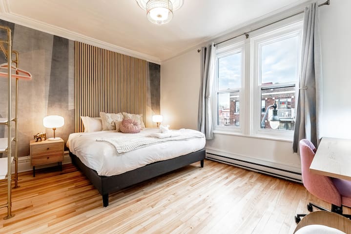 Zena Habitat IV | Parking+Charging | Arcade | AC