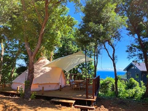 Glamping with a view of the sea, 1 double, 2 singles