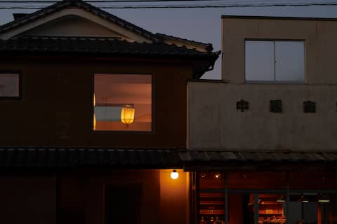 Long-stay pick! A café couple hosts a cozy inn.