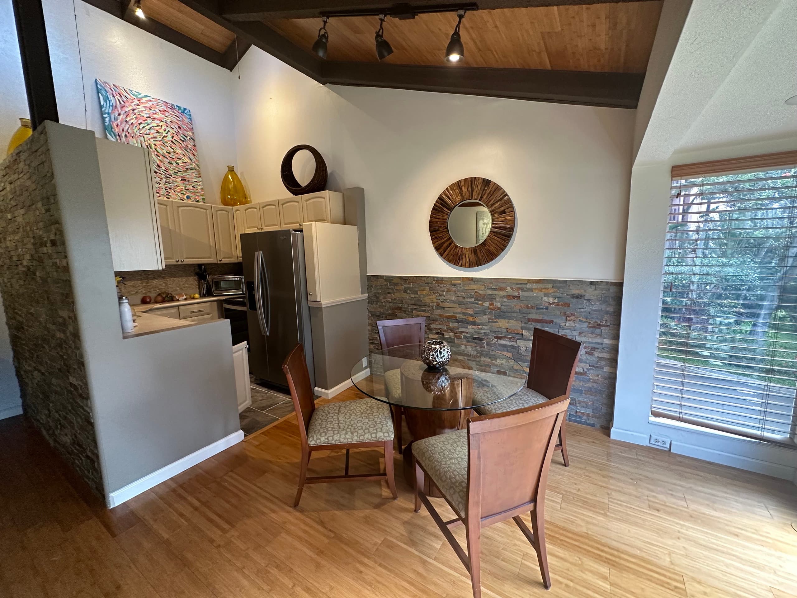 Home in Lahaina · ★5.0 · 1 bedroom · 1 bed · 1 shared bath - Image 9