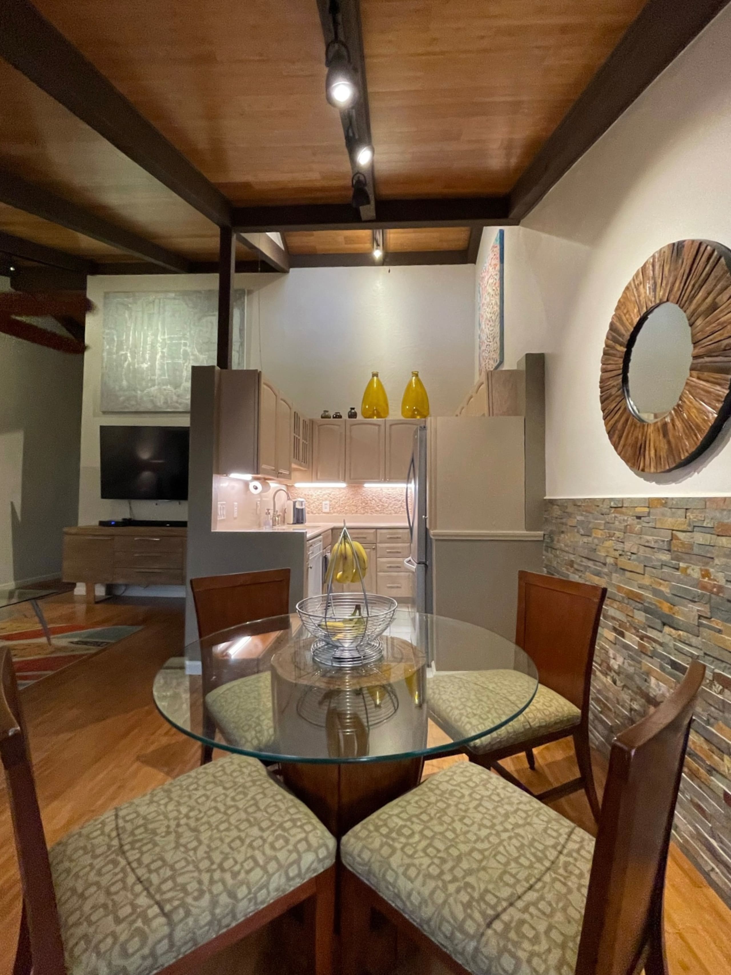 Home in Lahaina · ★5.0 · 1 bedroom · 1 bed · 1 shared bath - Image 11