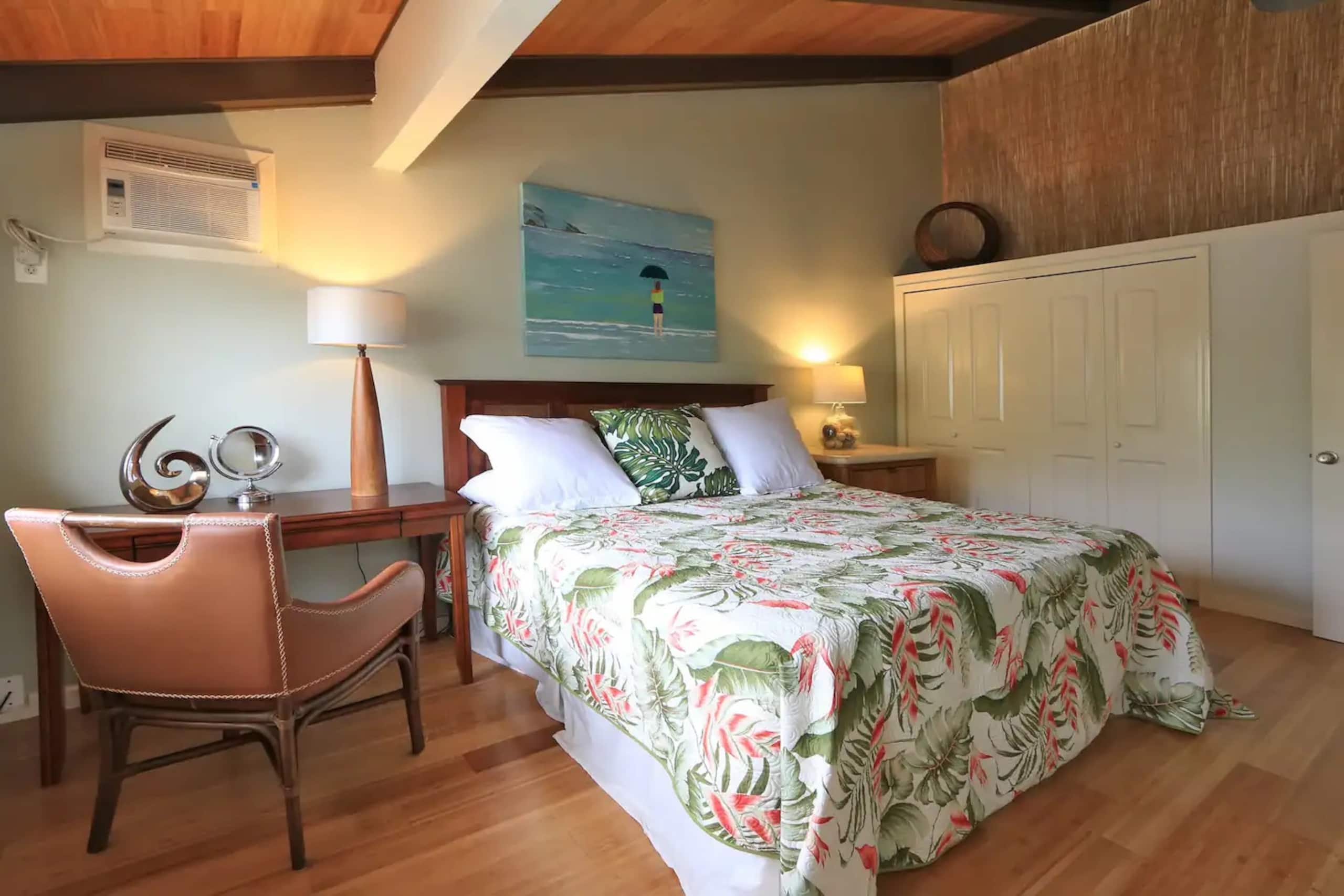 Home in Lahaina · ★5.0 · 1 bedroom · 1 bed · 1 shared bath - Image 8