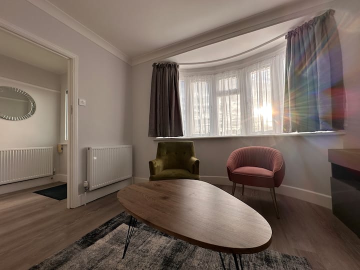 3bed With Superking (Or Twin)&king & Drive Parking - Canterbury
