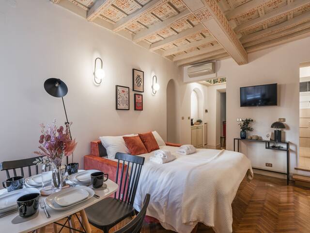 The Best Rent – Two-bedroom apartment in Old Town gallery image 3