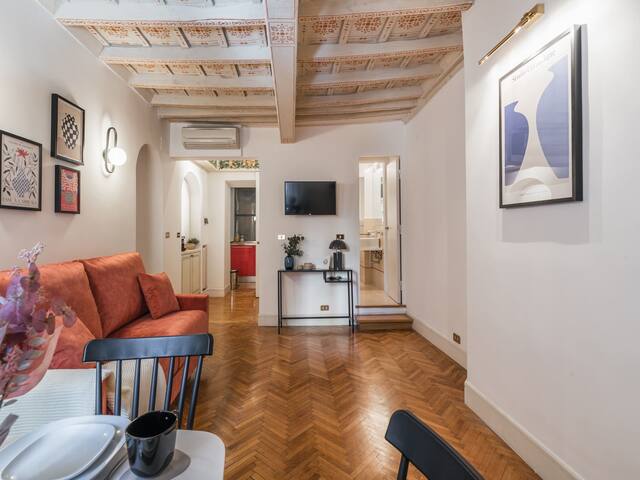 The Best Rent – Two-bedroom apartment in Old Town gallery image 2