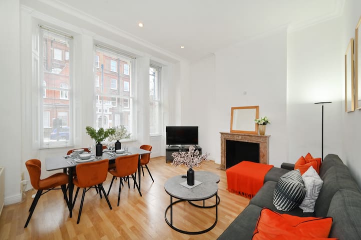 Stunning Kensington 3 Bedroom 2.5 Bathroom Wi-Fi