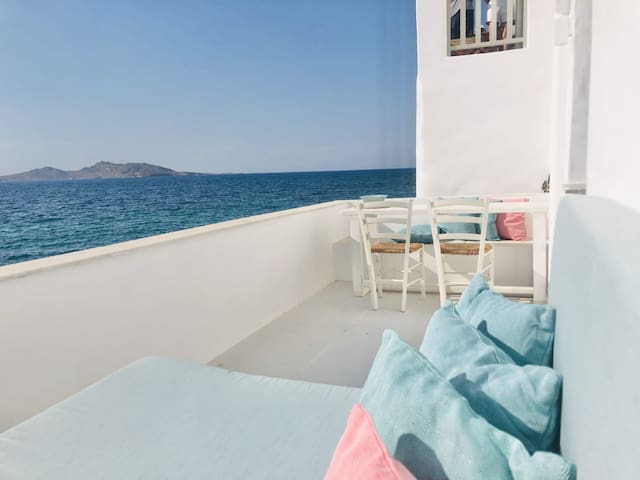 Paros seafront Casa Phorkys gallery image 3
