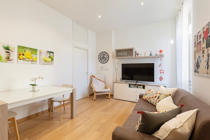 [Nice Flat Milan] 50m Station! - Milán
