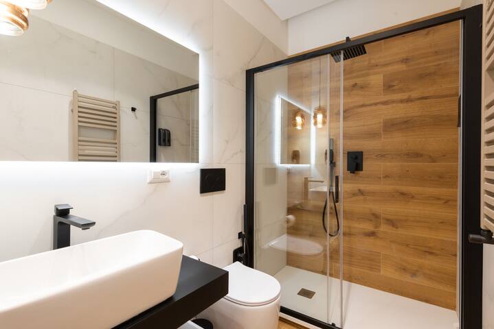 Trastevere: 90 sqm of charm and history in center gallery image 5