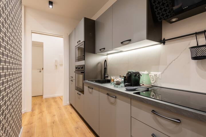 Trastevere: 90 sqm of charm and history in center gallery image 4