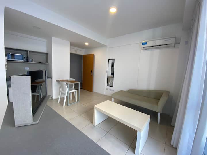 Studio with balcony in Monserrat