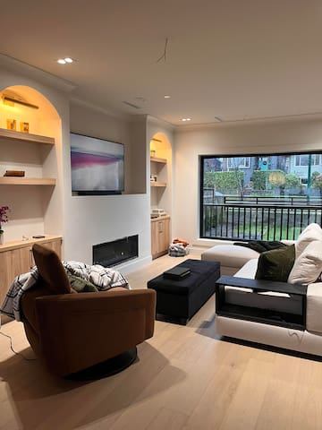 Cozy yet spacious Family Home gallery image 2