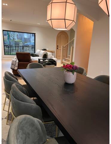 Cozy yet spacious Family Home