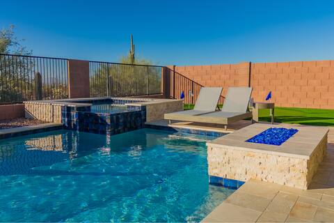 Modern Luxury Retreat w/ Pool + Hot Tub + Golf!