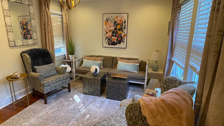 Modern And Sleek - Tallahassee, FL