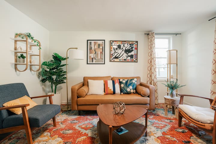 2BR Boho Vintage Gem Close Hospitals Downtown Houses For Rent In 2BR Boho Vintage Gem Close Hospitals Downtown Houses For Rent In