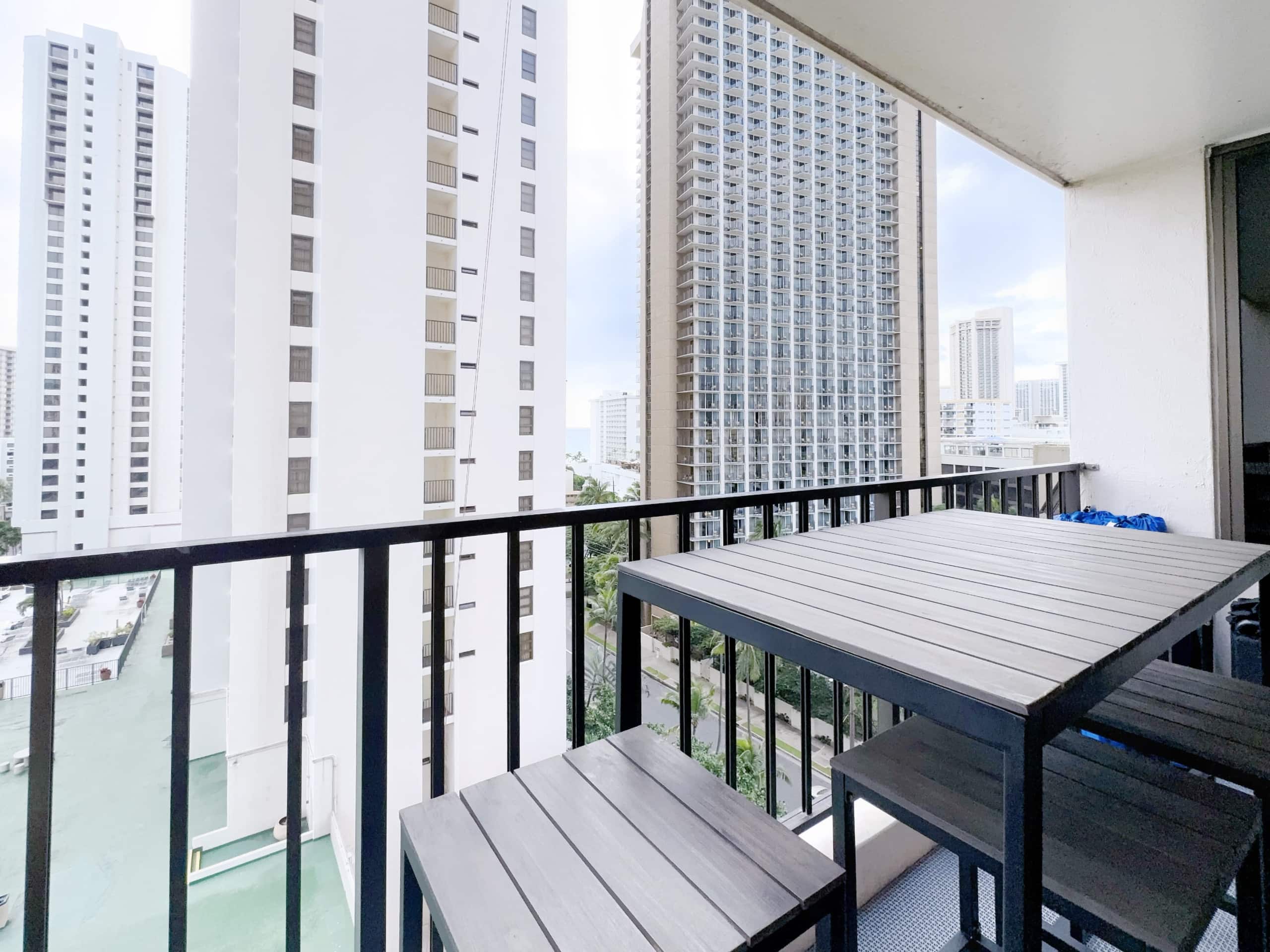 Upscale Ultra Modern Renovated 1BR+Free Parking! - Image 49