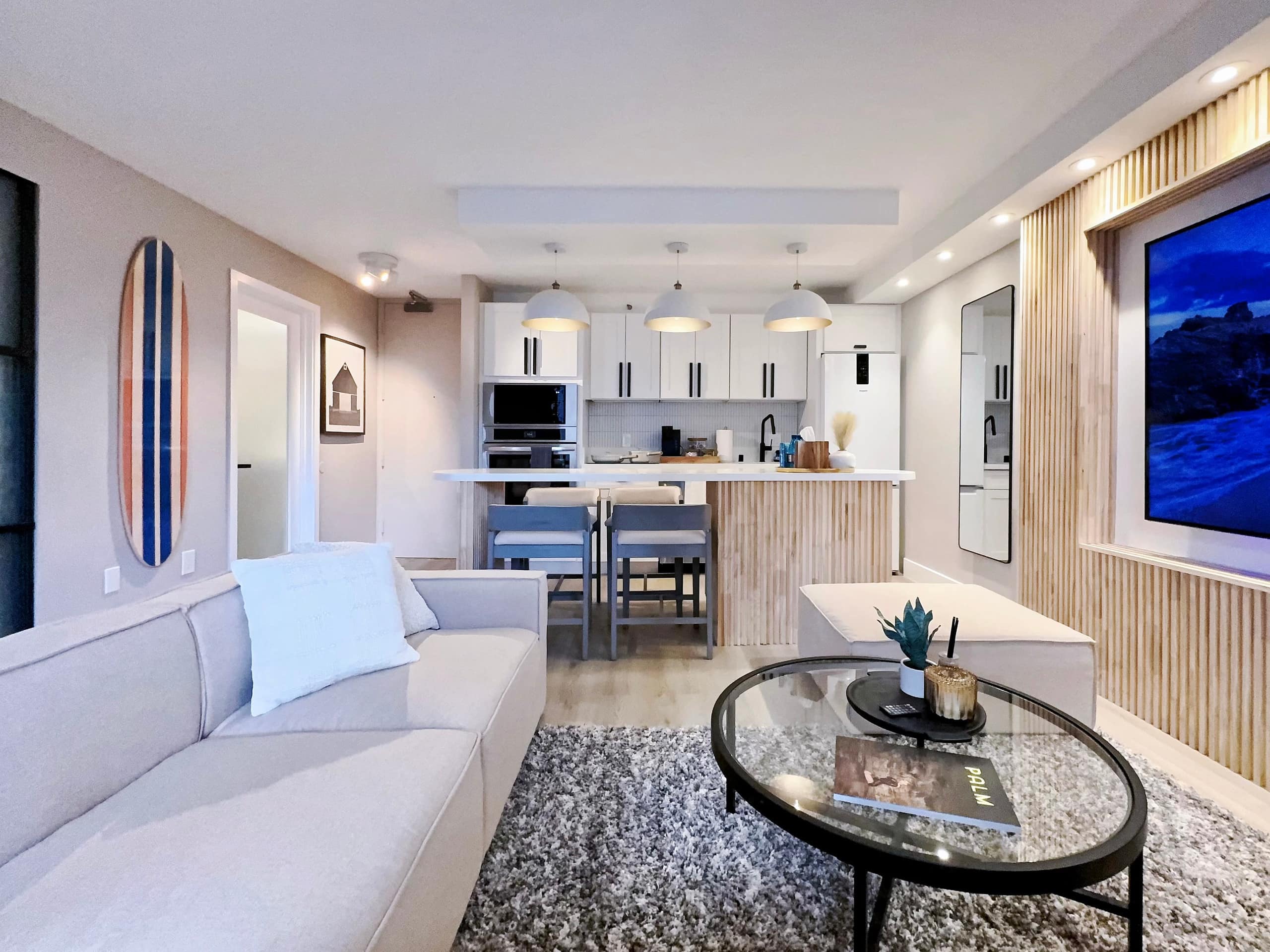 Upscale Ultra Modern Renovated 1BR+Free Parking! - Image 11