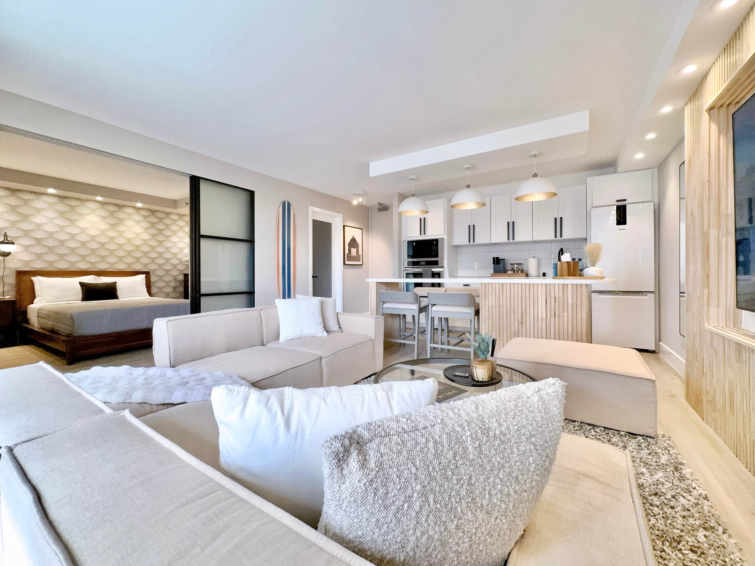 Upscale Ultra Modern Renovated 1BR+Free Parking! - Image 9