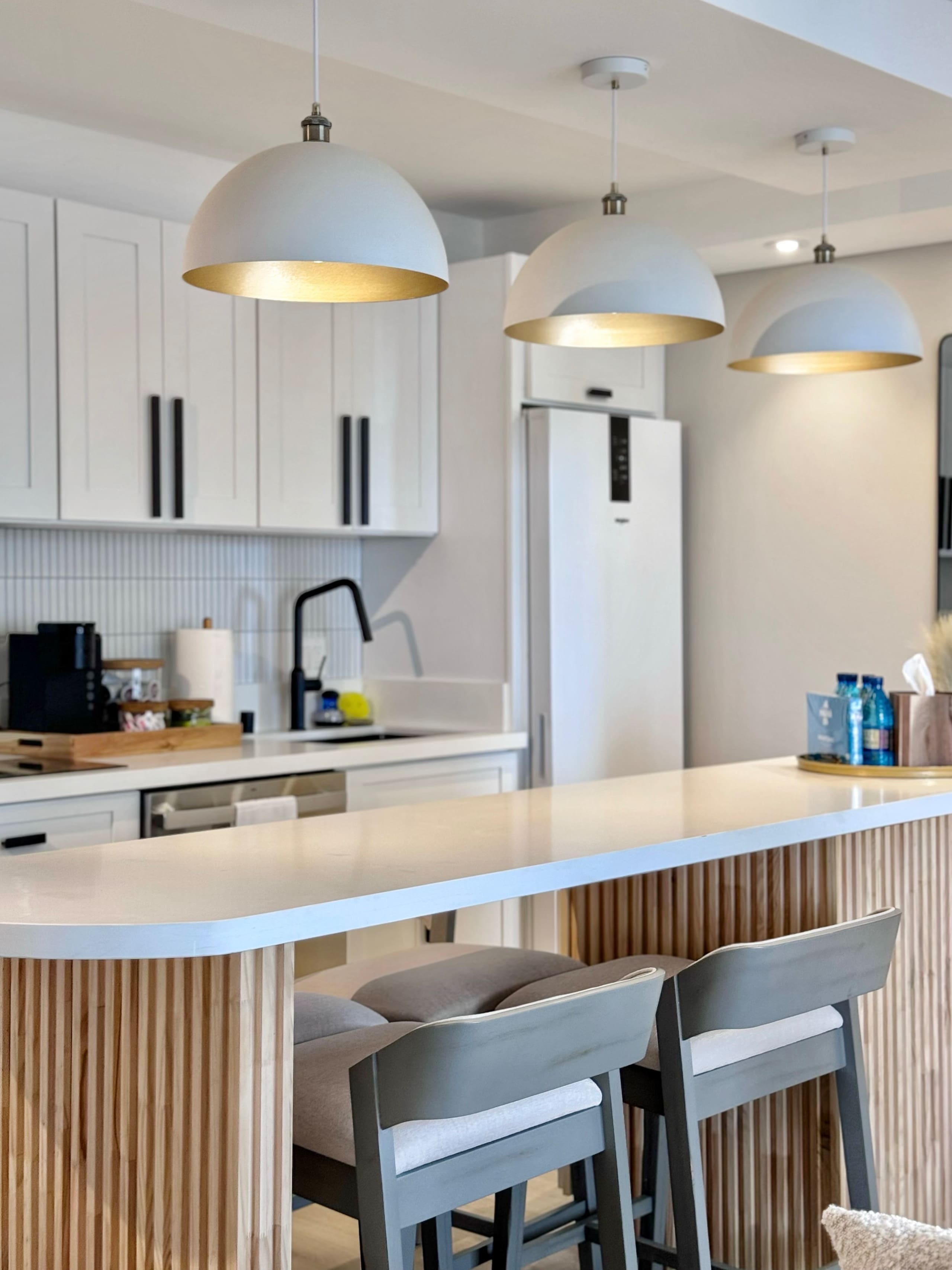 Upscale Ultra Modern Renovated 1BR+Free Parking! - Image 19
