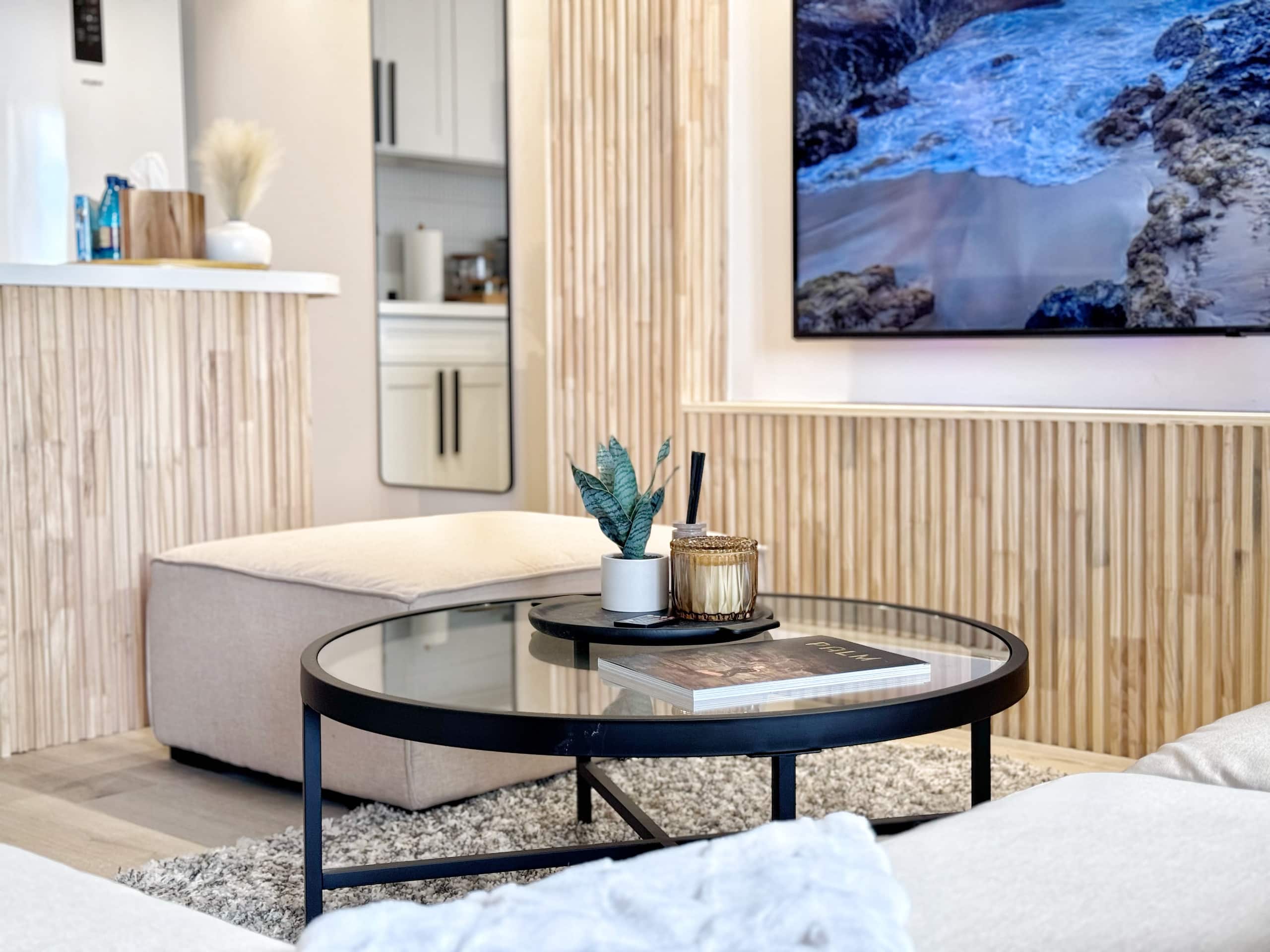 Upscale Ultra Modern Renovated 1BR+Free Parking! - Image 15