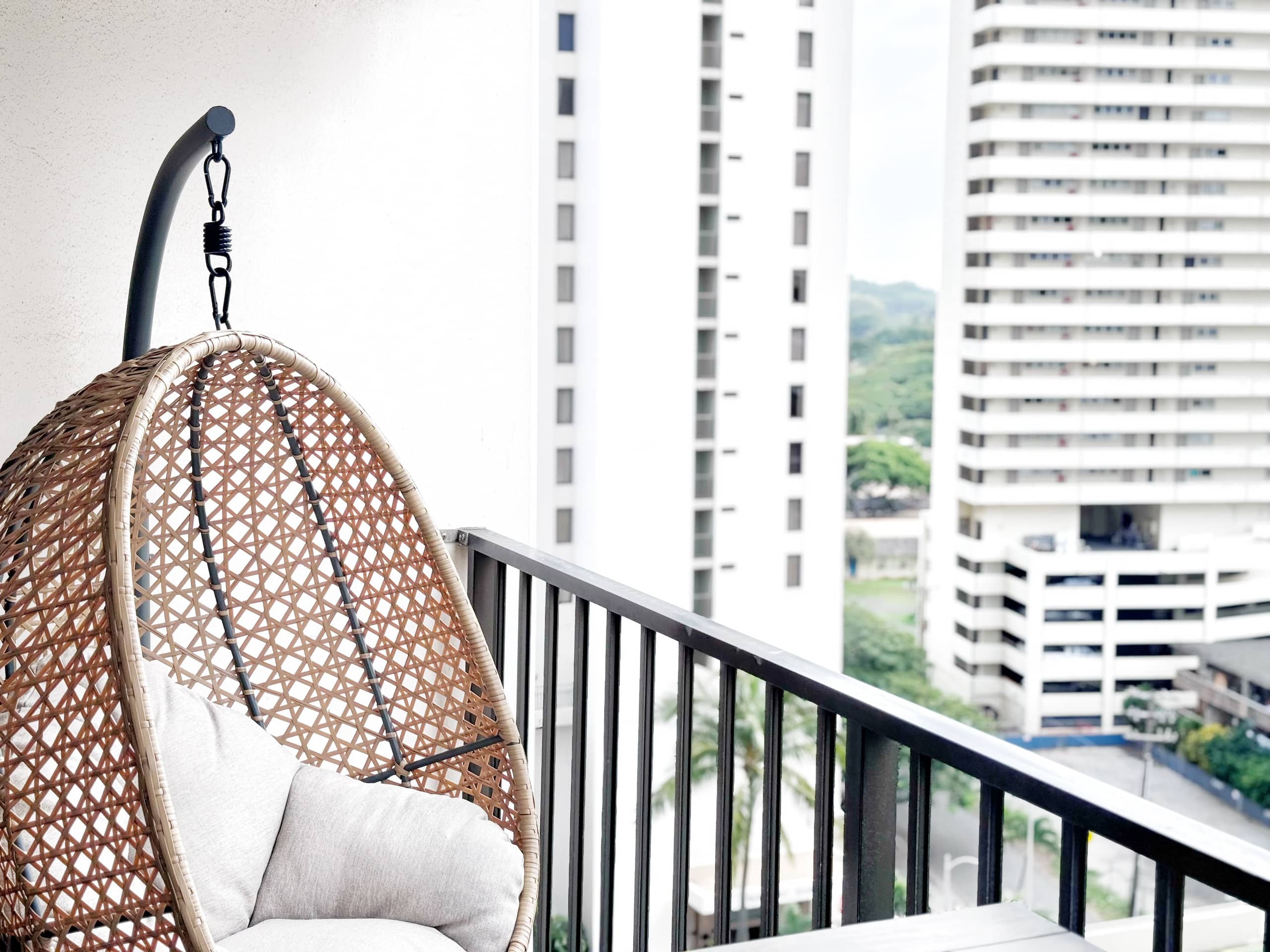 Upscale Ultra Modern Renovated 1BR+Free Parking! - Image 46