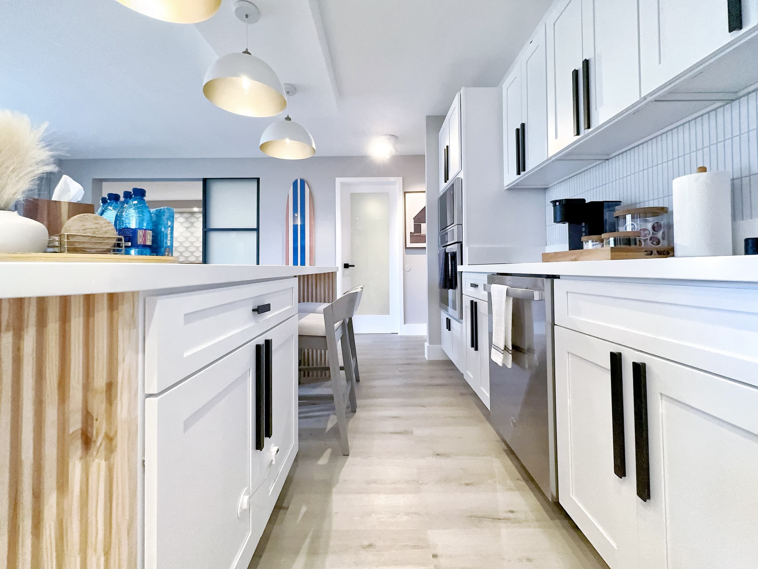 Upscale Ultra Modern Renovated 1BR+Free Parking! - Image 24