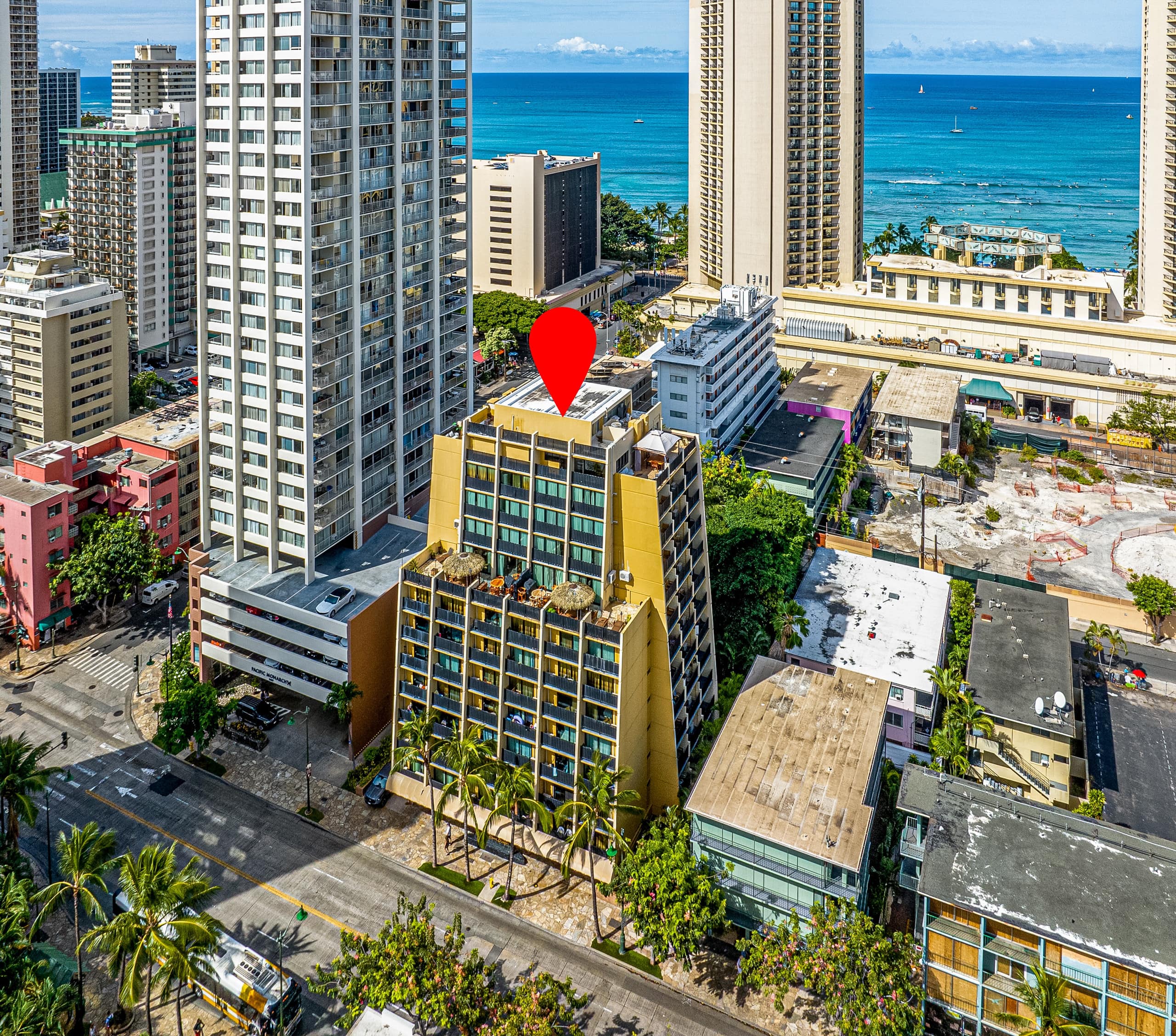 Condo in Honolulu · ★4.95 · Studio · 1 shared bath - Image 9