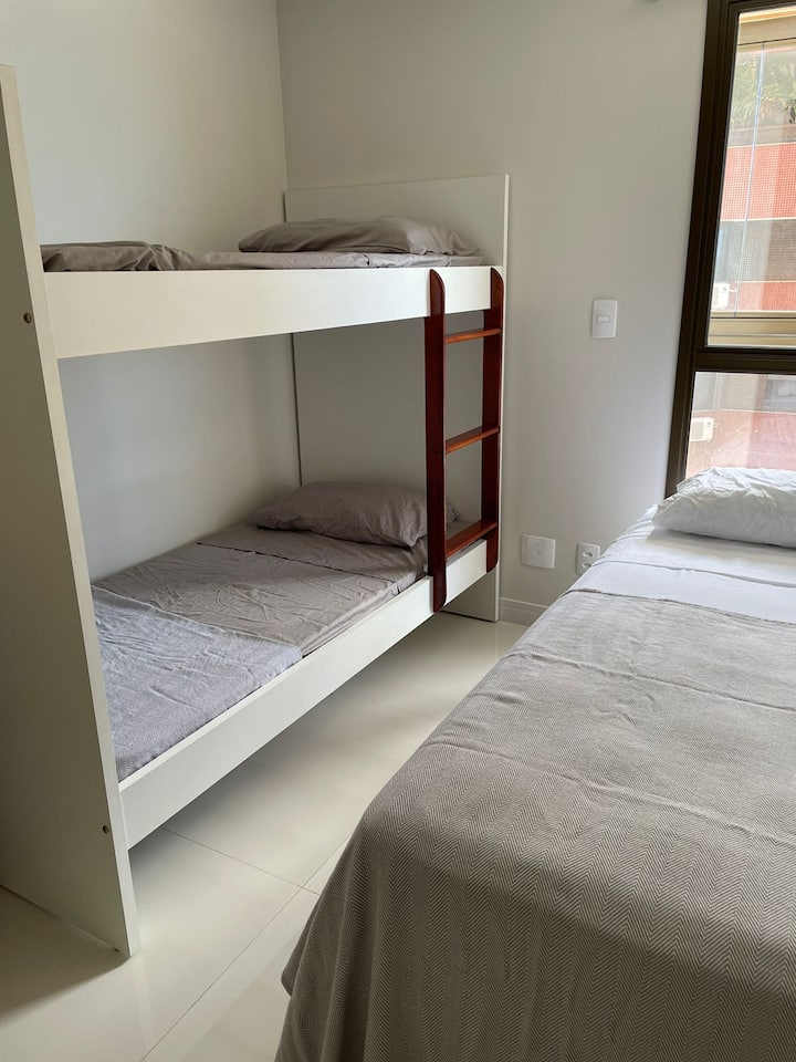 HABITACIÓN INDIVIDUAL DE 3 CAMAS.