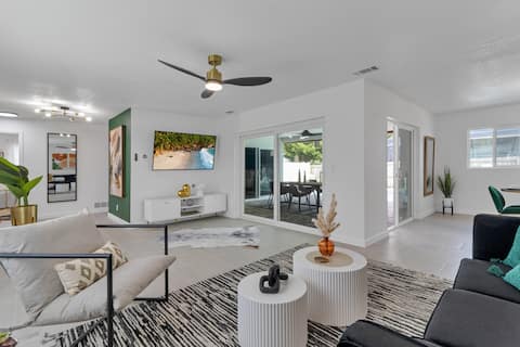 Popular Airbnb listing: The Perfect Home - Heated Pool - Next to Universal in Orlando