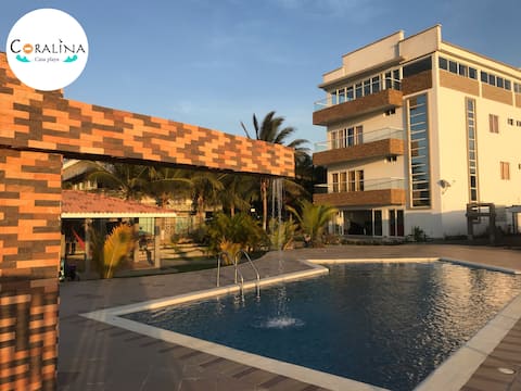 Beachfront house with pool Coralina Casa Playa