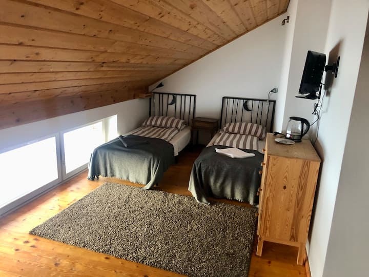 Трокреветна соба.