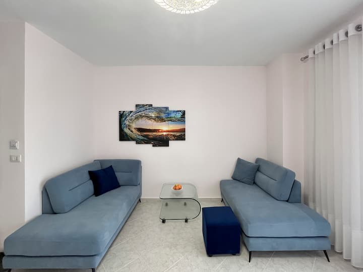 Beachfront With Swimming Pool Option - Vlorë