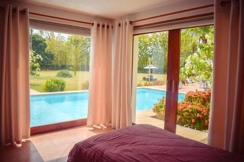 Beautiful villa with 100% flexible entrance and exit