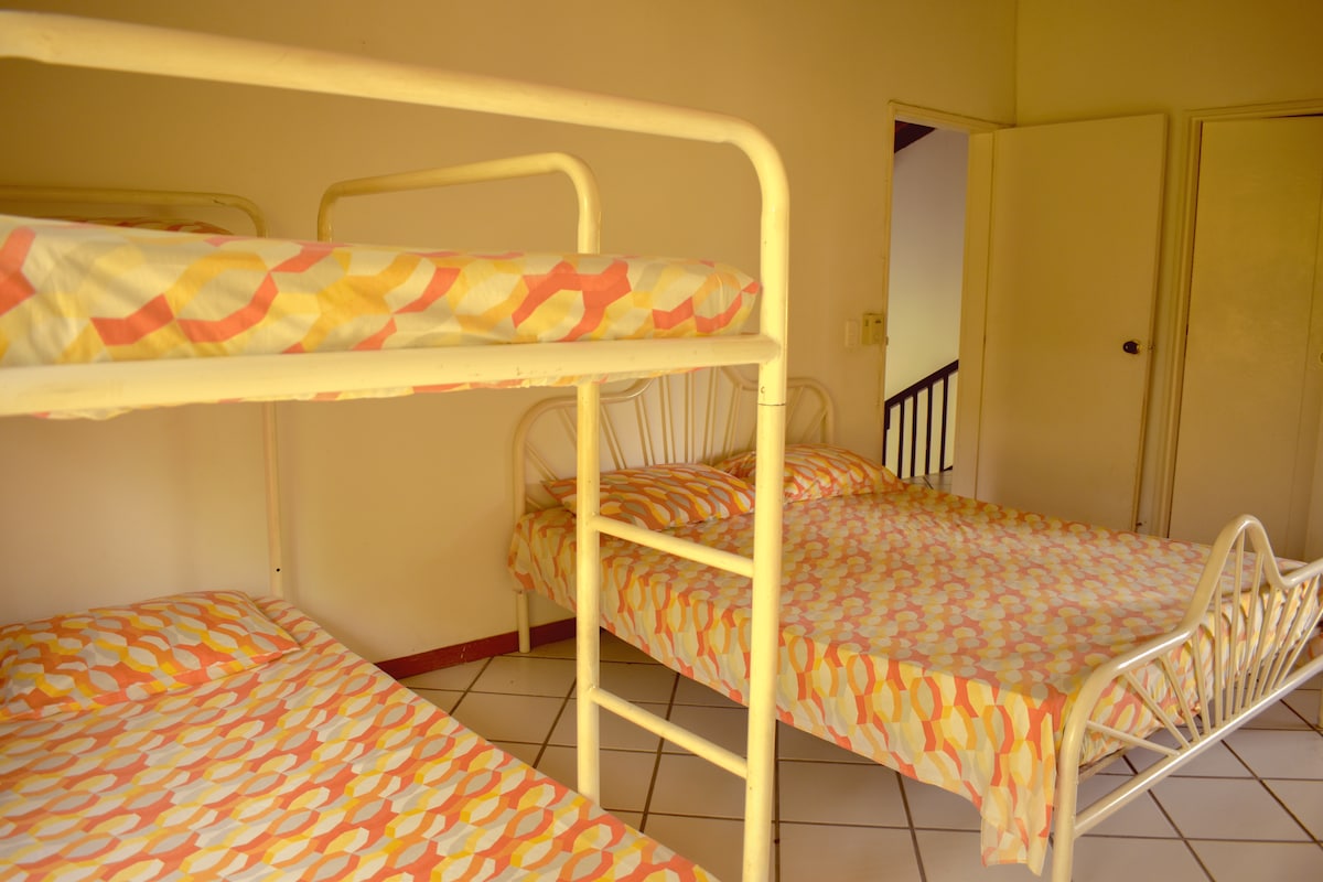 საძინებელი 1