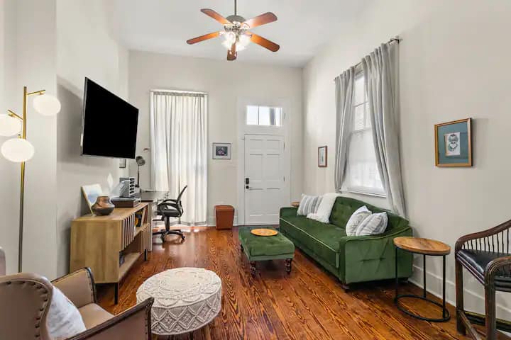 Josephine's Landing | Central Localle - New Orleans, LA