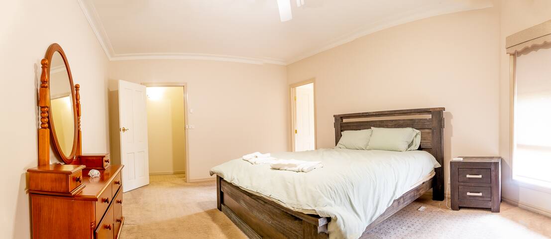 Tranquil Retreat:Nature’s Bliss gallery image 2