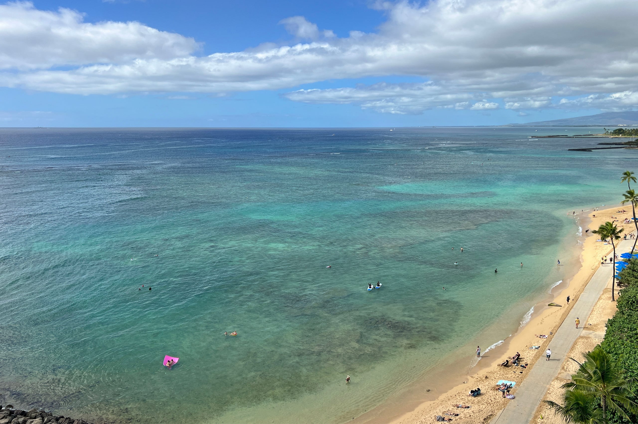 Condo in Honolulu · ★4.92 · 2 bedrooms · 3 beds · 2 private baths - Image 26