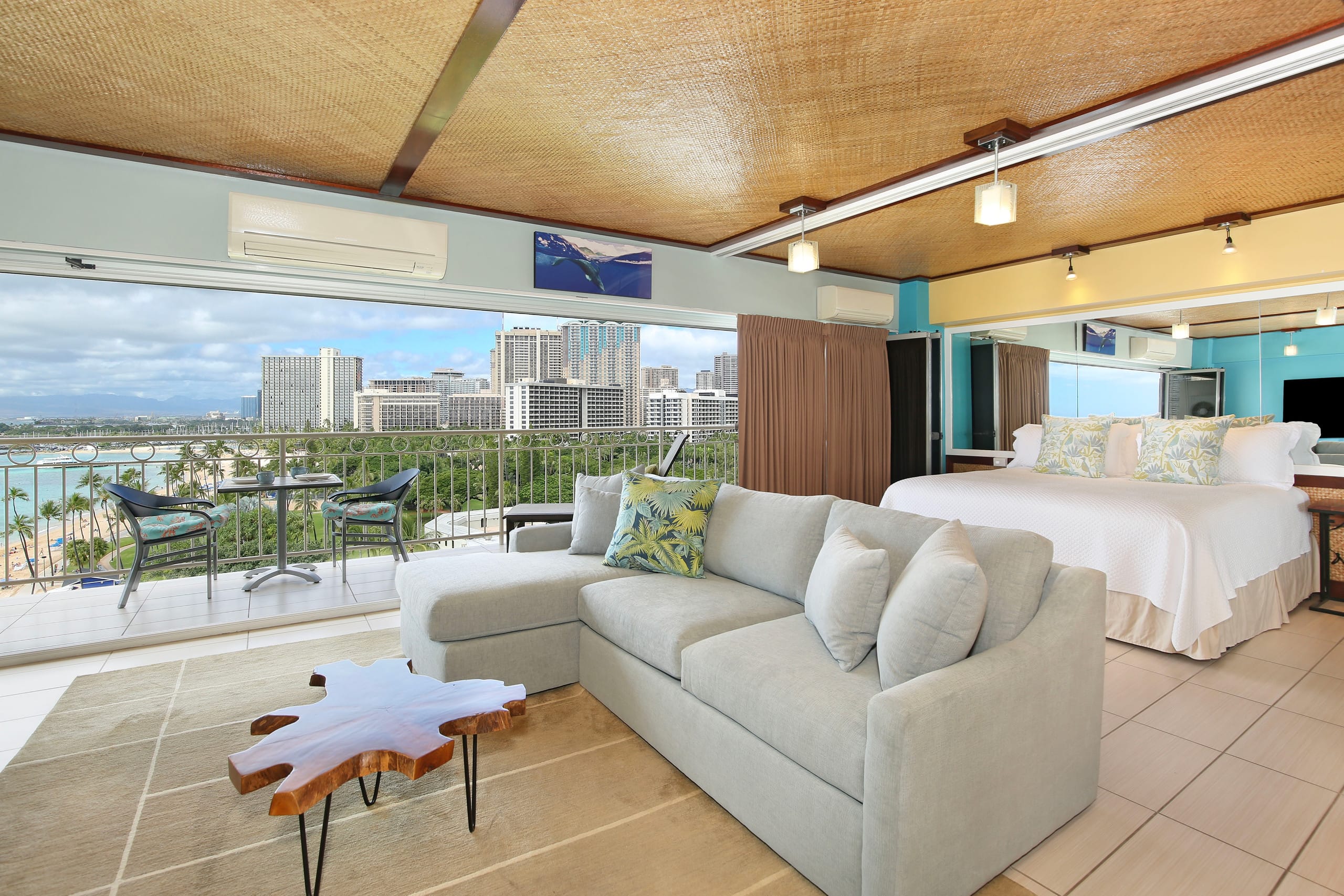 Condo in Honolulu · ★4.92 · 2 bedrooms · 3 beds · 2 private baths - Image 5