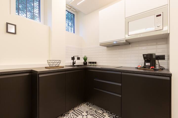 SP60 • Super Large • Luxury • Chic • Central gallery image 5