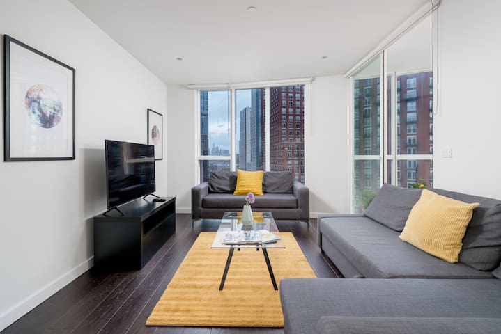 Modern London Skyscraper+Stunning Views+SuperHost