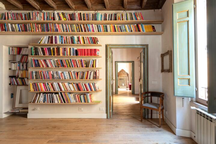 Glicine luxury apartment Rome gallery image 2