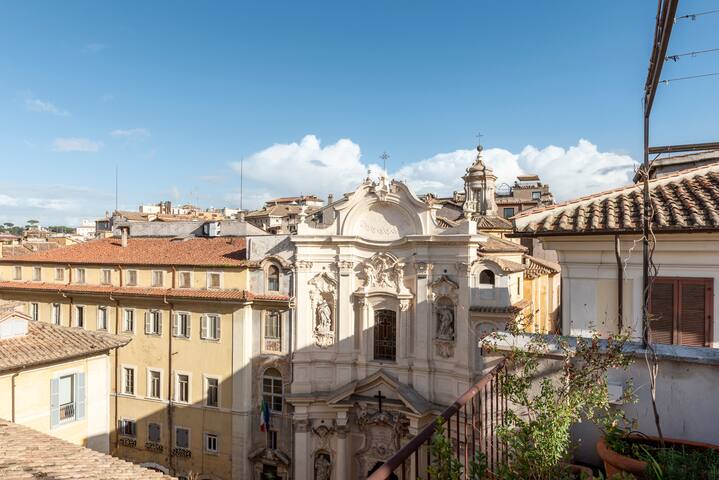 Glicine luxury apartment Rome gallery image 3